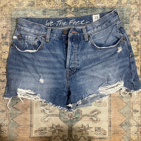We The Free Demin Shorts - Picture 2 of 4